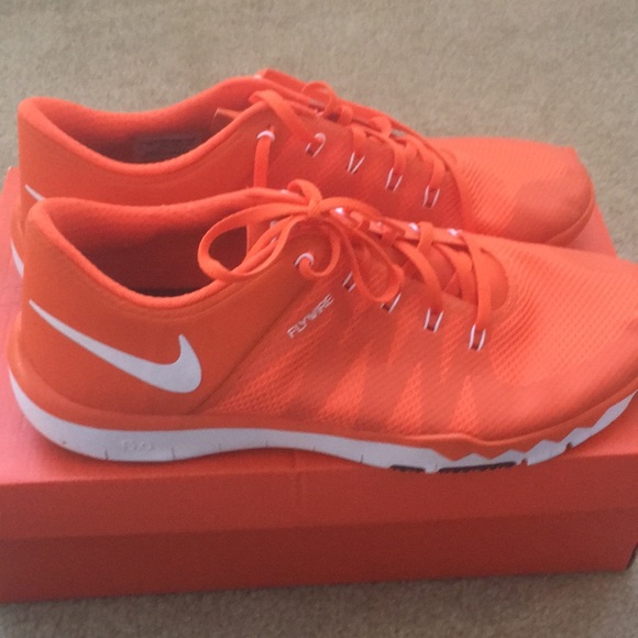 Nike Flywear Sneakers - Picture 5 of 5